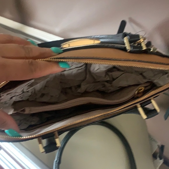 Brand New Calvin Klein handbag - Picture 3 of 4